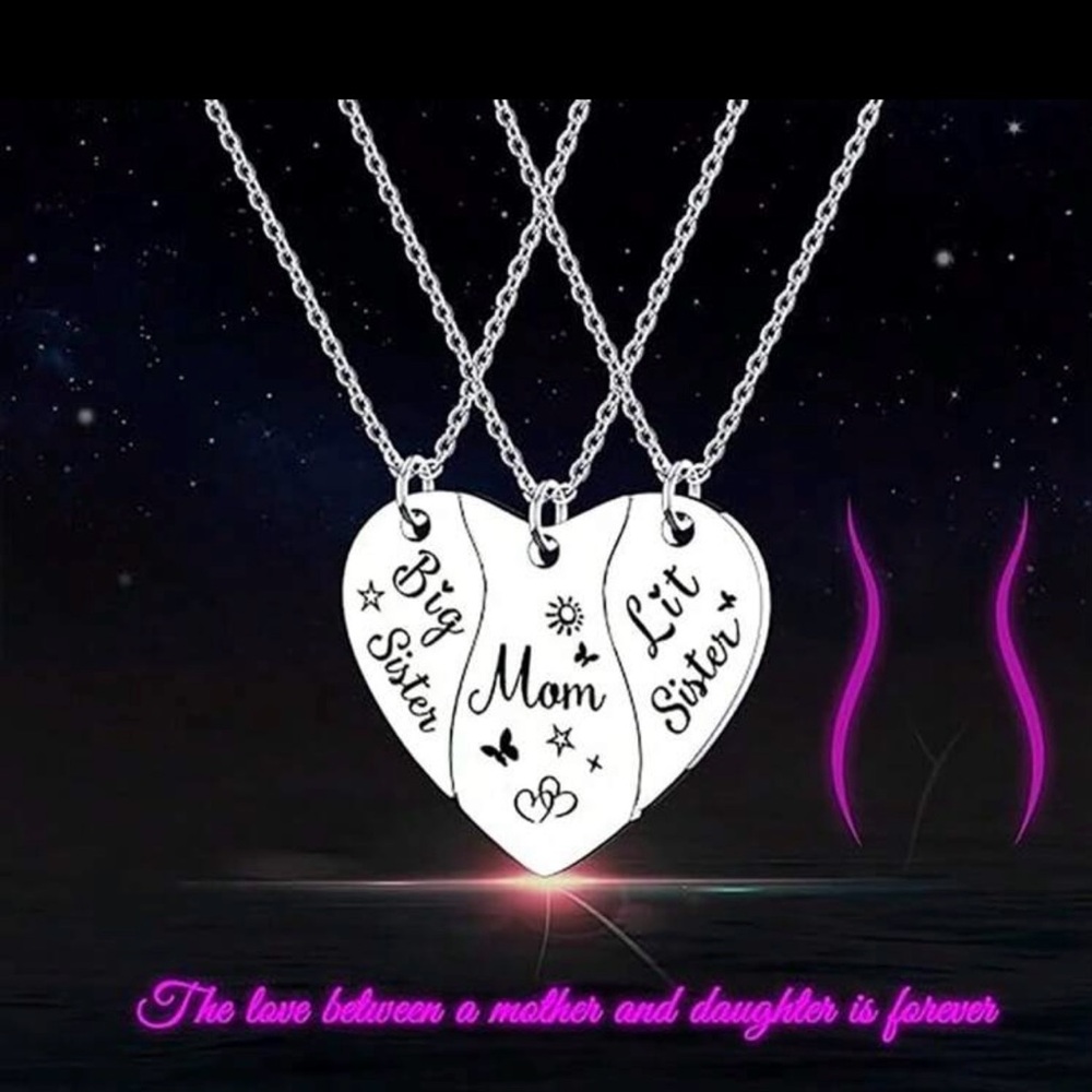Heart Pendant Necklace Set for Mom and Sisters